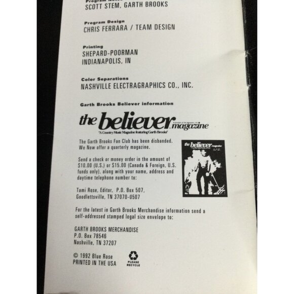 Vintage Garth Brooks on Tour Souvenir Concert Brochure Book Photos - Picture 7 of 8